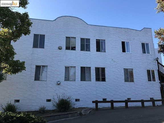 3rd image of 2410 San Mateo St