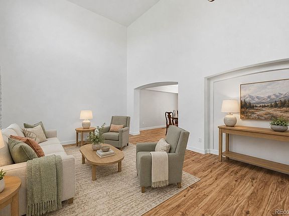 3rd image of 13927 Hudson Way