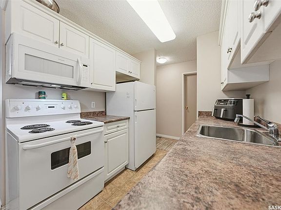 5th image of 1580 Olive Diefenbaker Dr #418