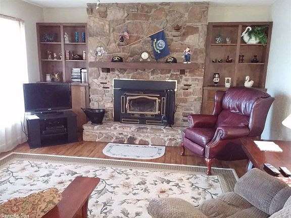 4th image of 147 W Lakeshore Dr