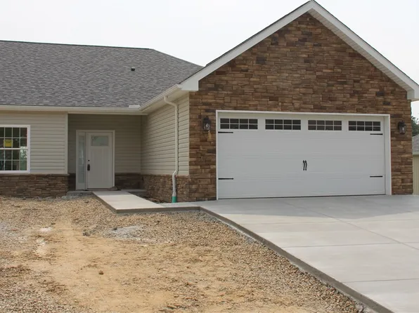 330 Cherokee Dr, Beaver Falls, PA 15010