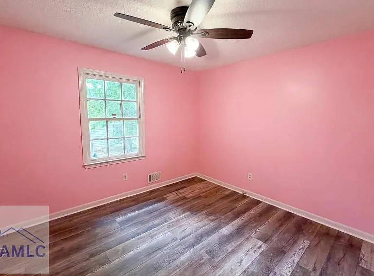 290 Pleasant Dr — Photo 10