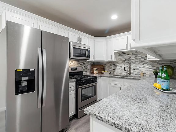 5th image of 1223 Esterling Dr