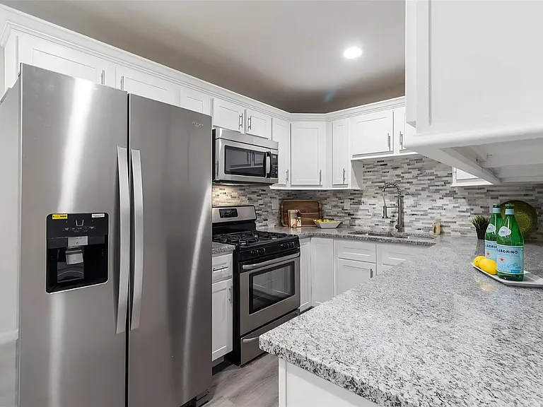 1223 Esterling Dr — Photo 5