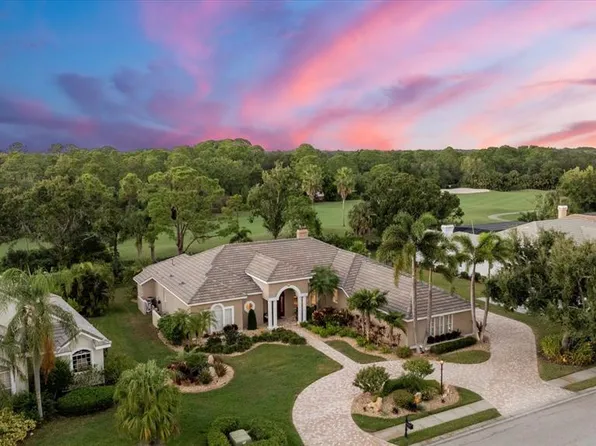 8214 Regents Ct, University Park, FL 34201