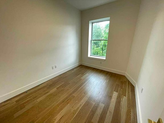 5th image of 1054 Dean St #3L