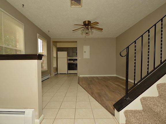 2nd image of 351 Oak St