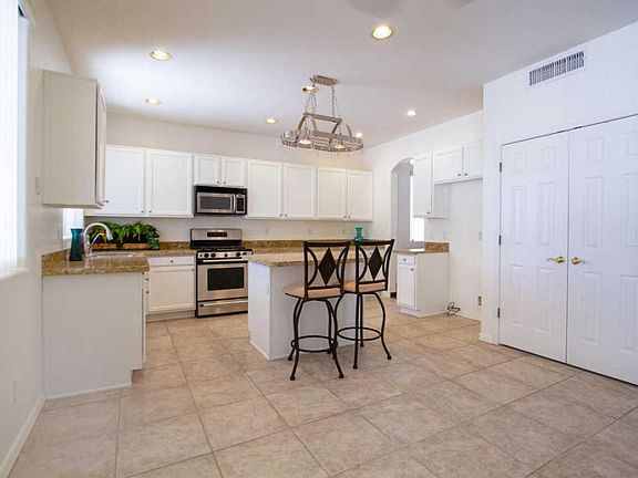 5th image of 254 W Klinger Canyon Dr