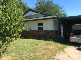 436 W Douglas Dr, Midwest City, OK 73110