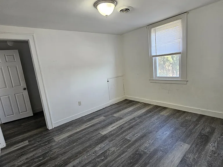 807 Gresham Rd #1 — Photo 11