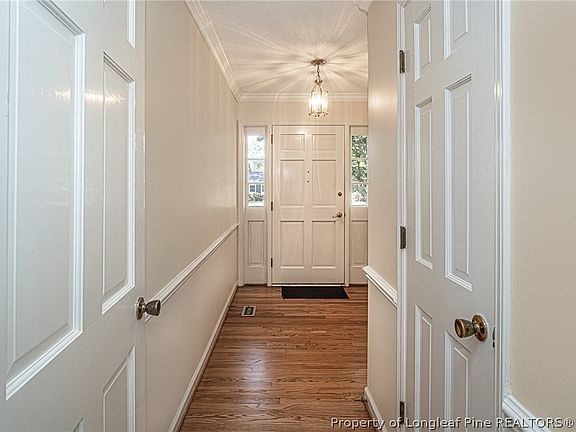 5th image of 231 Croydon Ave
