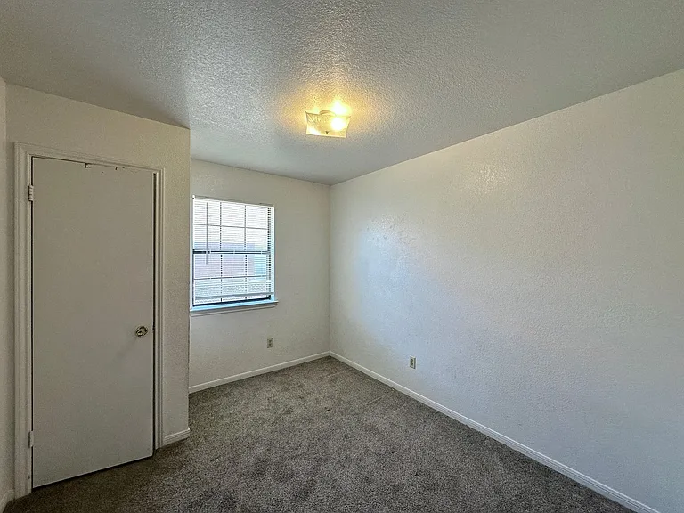 408 Alpine St — Photo 8