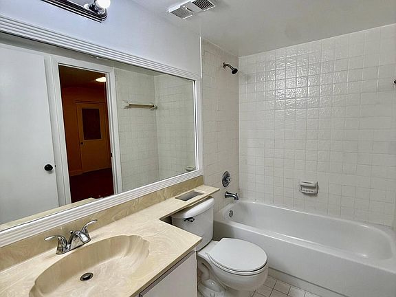 3rd image of 9777 Westview Dr APT 1113