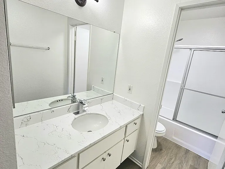 AMBERWOOD APARTMENTS — Photo 15