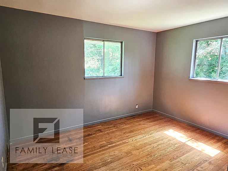 10728 Spring Garden Dr — Photo 11