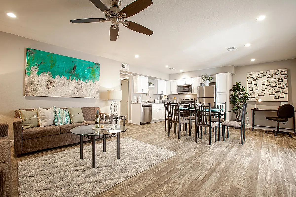 Stonegate Furnished Apartments — Photo 1
