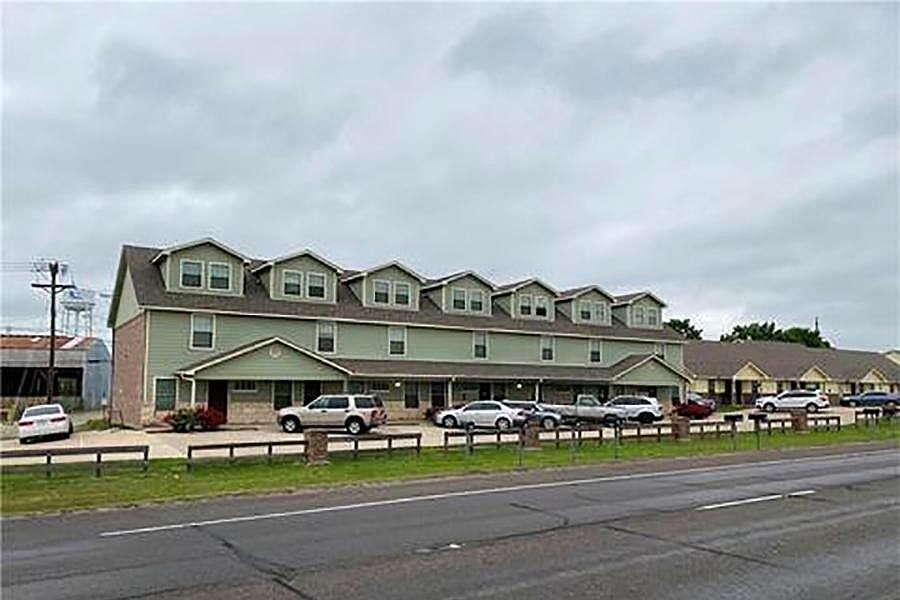 1st image of 106 N Lacy Dr #106