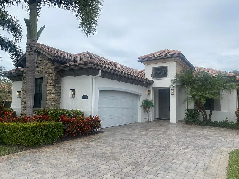 9225 Veneto Pl — Photo 1