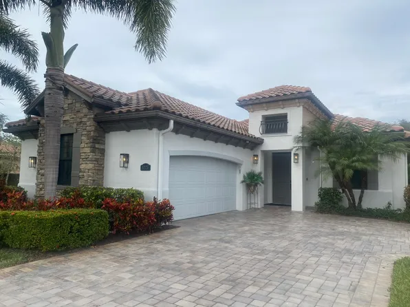 9225 Veneto Pl, Naples, FL 34113