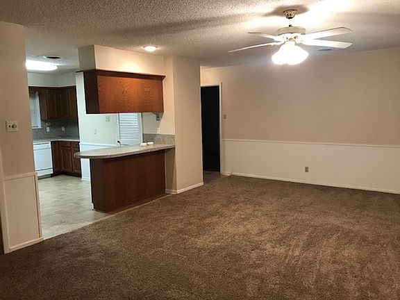 5th image of 2333 Meadowbrook Dr