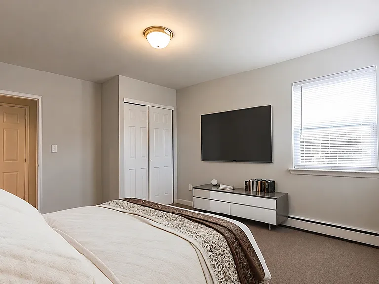 179 W Milton Ave — Photo 7