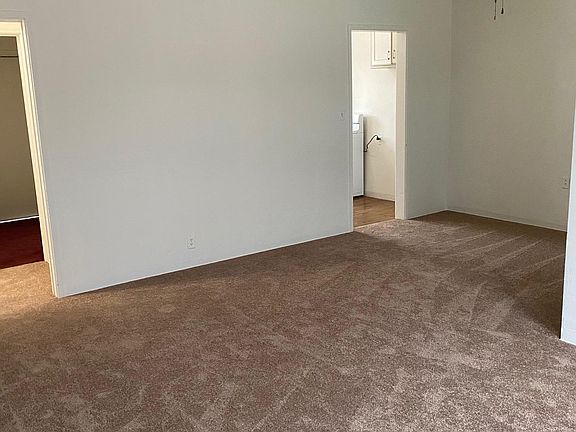3rd image of 852 E Palm Ave