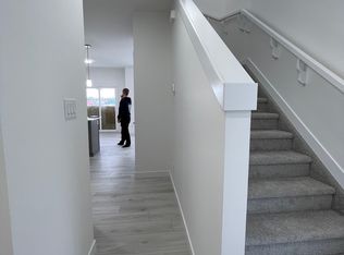 2710 66 Street SW, Edmonton, Edmonton, AB T6X 1A3