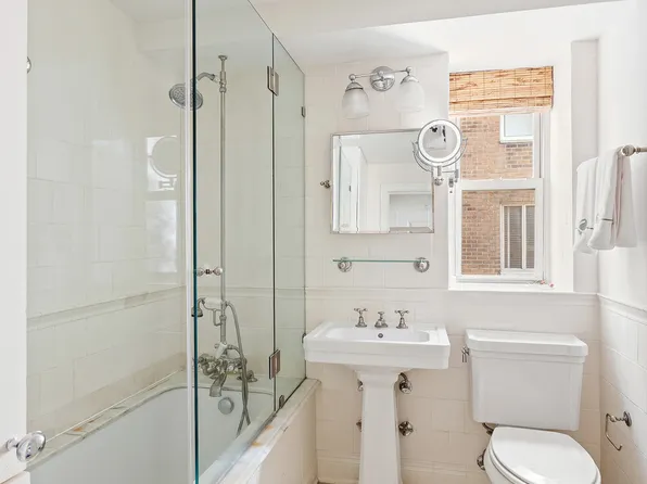 135 East 71st Street image 6 of 8