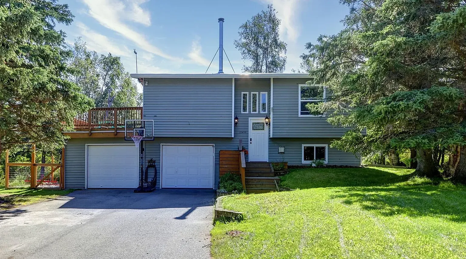 3 bed, 1454 sqft, $3,500 — Photo 1