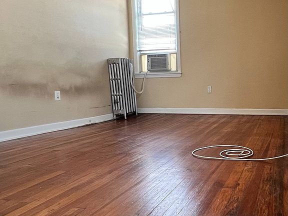 4th image of 10757 Watson Pl