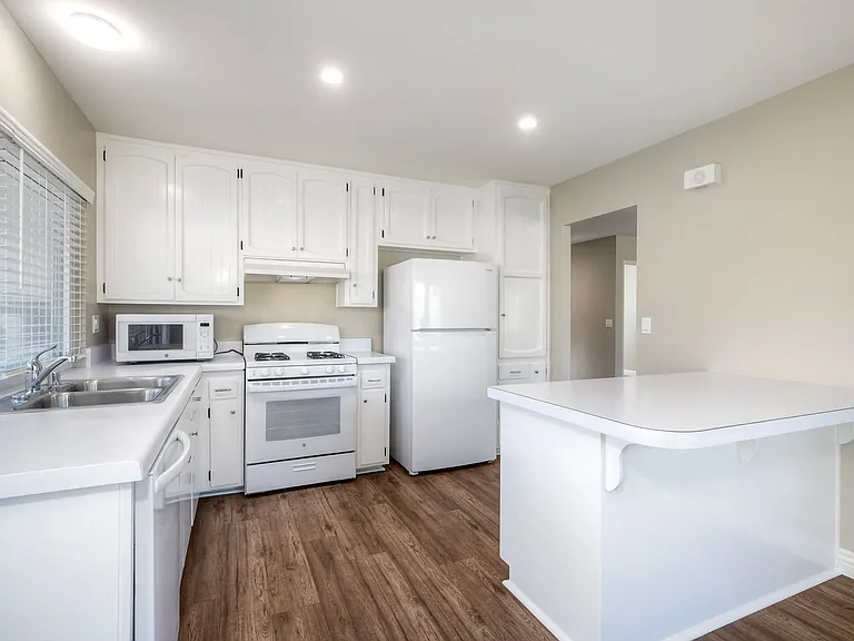 344 Rancho Vista Pl — Photo 7