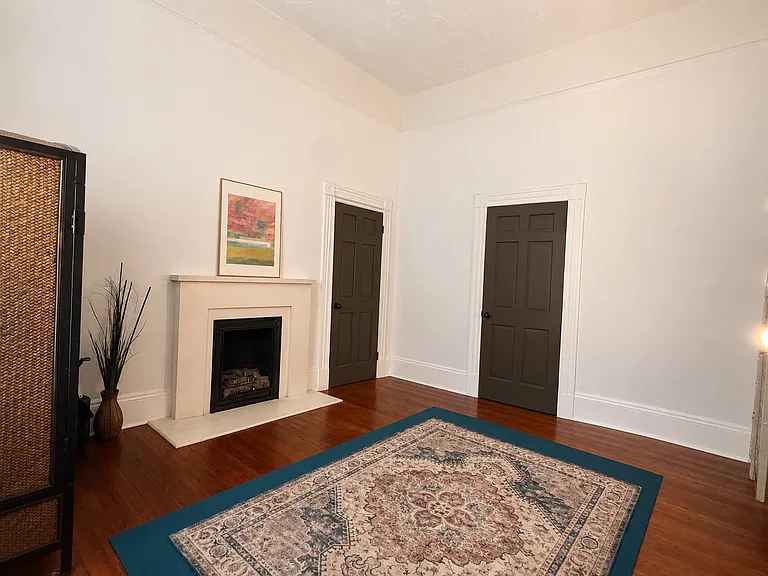 Bedroom/Office