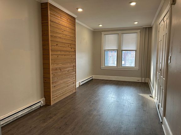 4th image of 615 W Orange St #1