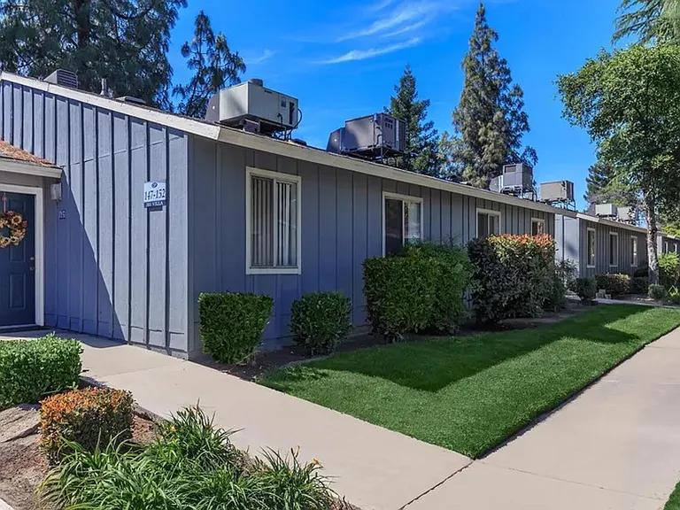 Welcome Home to The Villa Apartments! — Photo 3