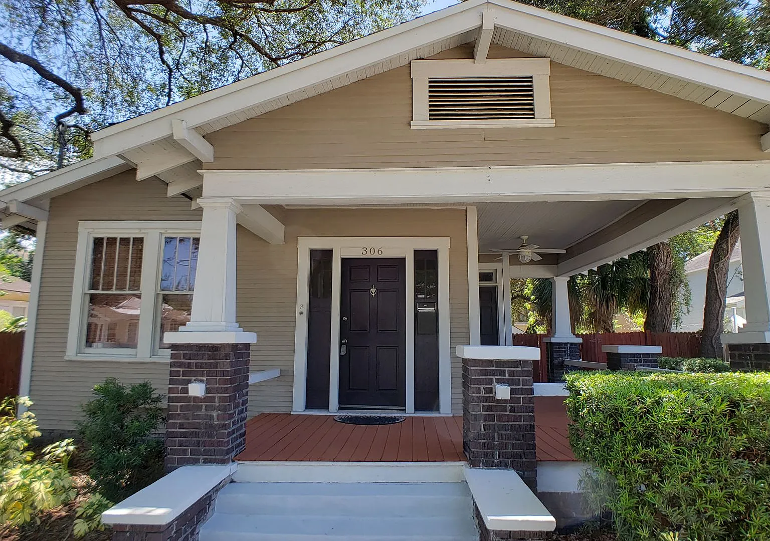 2/2 South Tampa Bungalow — Photo 1