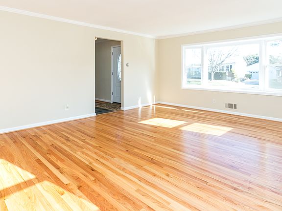 Living Room Bay Windows