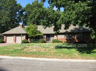 10424 England Dr, Overland Park, KS 66212