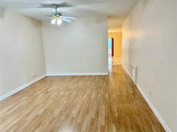 11461 NW 38th St, Coral Springs, FL 33065