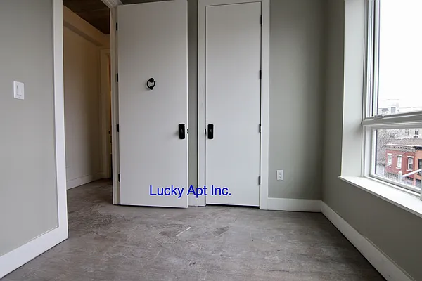 Rented by Lucky Apt Inc | media 128