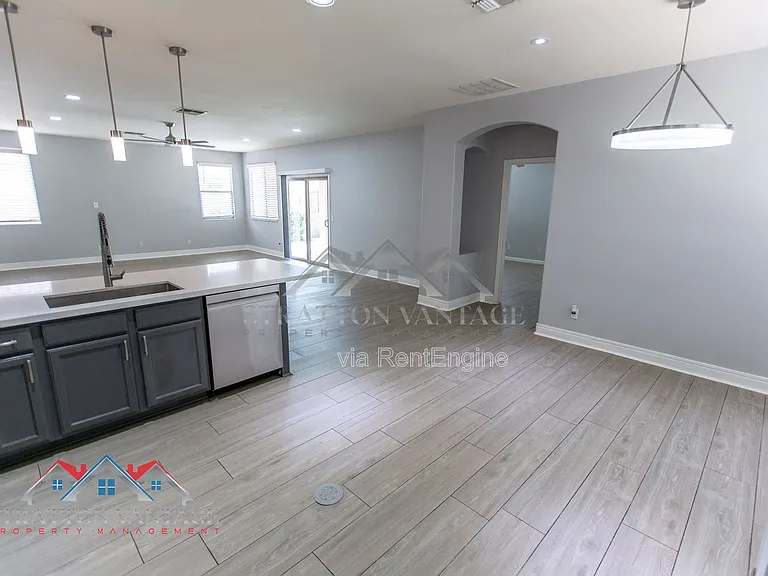 3068 E Ravenswood Dr — Photo 14