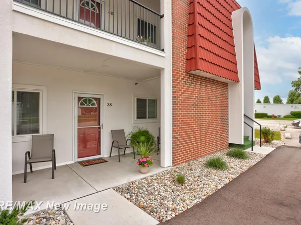 9035 Greenway Blvd #38, Saginaw, MI 48609