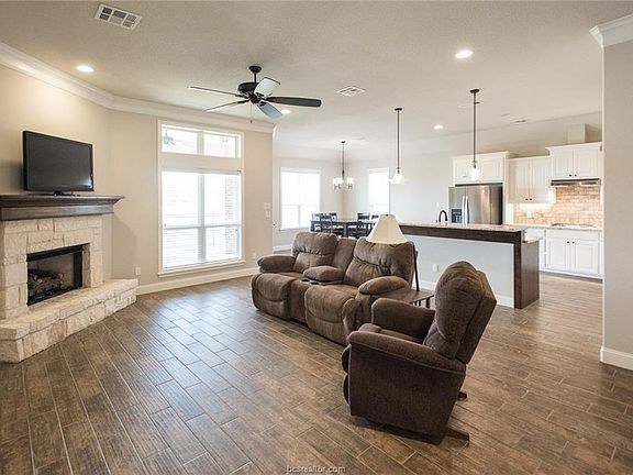 4th image of 15602 Shady Brook Ln