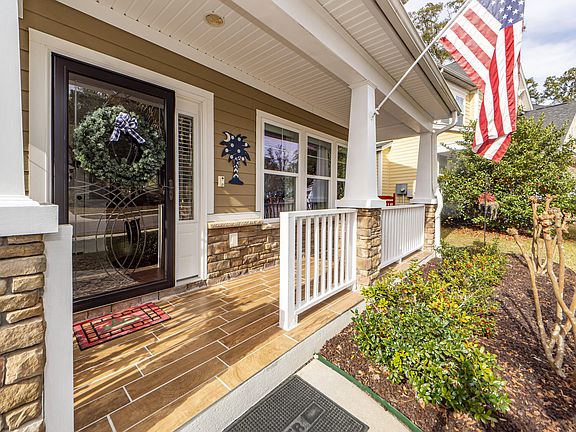 2nd image of 112 Elliott Creek Ln
