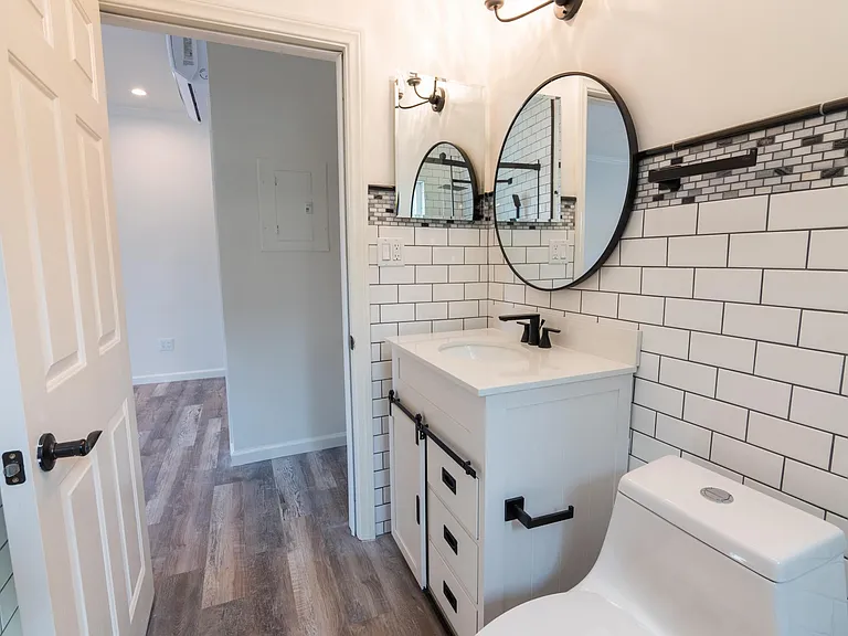 7018 Lurline Ave — Photo 8