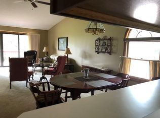550 Spring Lane Dr, Holland, MI 49423