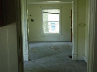 748 Jackson St, Aurora, IL 60505