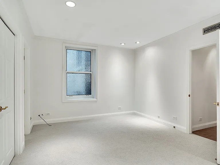 1228 N Dearborn St #2 — Photo 27