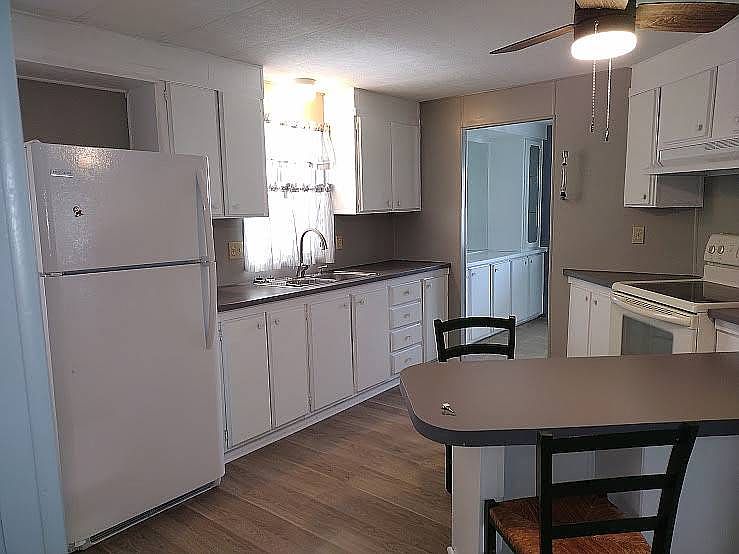 1st image of 1021 Larkfield Dr