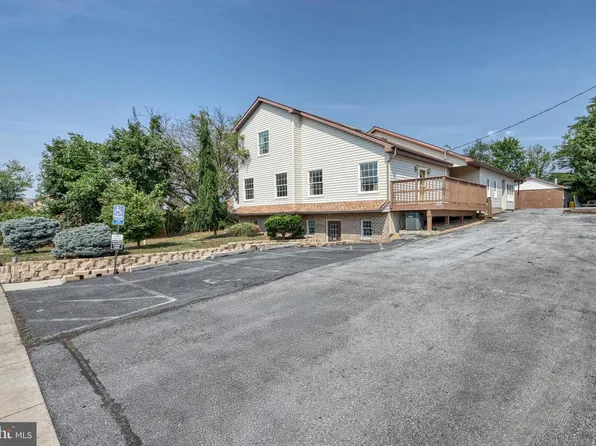 305 W Shady Ln, Enola, PA 17025