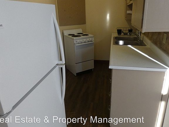 5th image of 1118 N Douglas St APT B